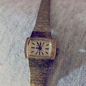 Vtg women’s Wittnauer wind up watch